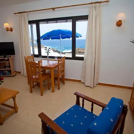 Complejo Turistico Reyes Semesteranläggning (resort) Charco del Palo